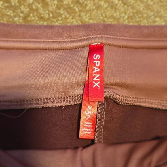 SPANX Faux Suede Leggings‎ in Dusty Rose - Size Small - Picture 4 of 8